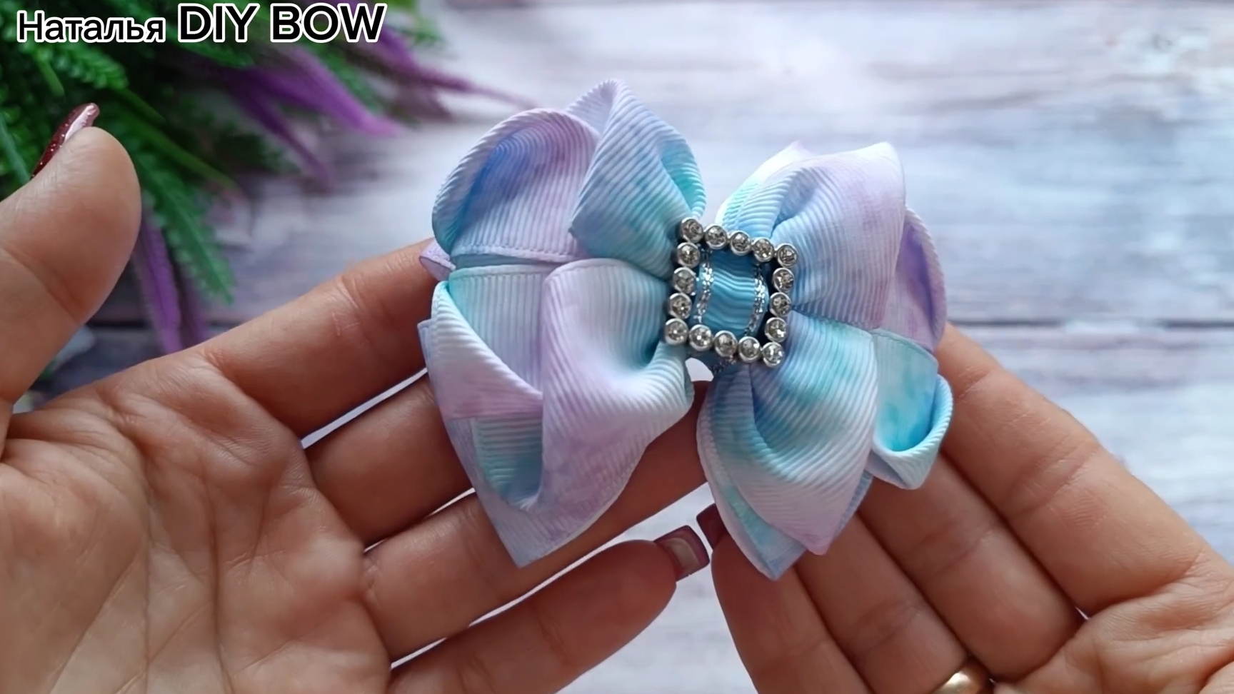 Бантики с СЕРДЕЧКОМ/ Красивые резиночки для девочек. смотреть онлайн