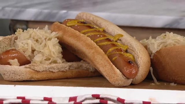 Big Fork (16) 2 oz. Bacon Sausage Hot Dogs on QVC смотреть онлайн