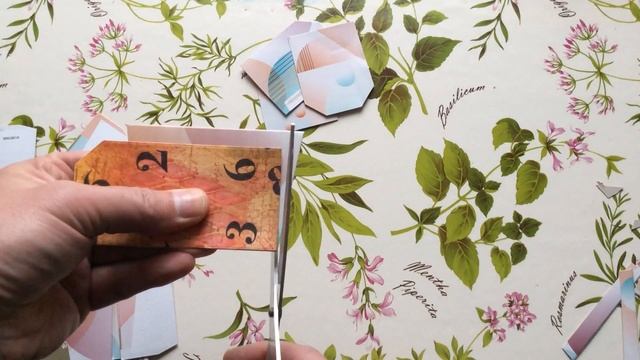 How I make journal tags from a recycled Kleenex cube смотреть онлайн