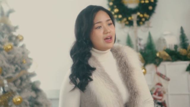 O Holy Night - Michelle Nadya ( 4 octave ) смотреть онлайн