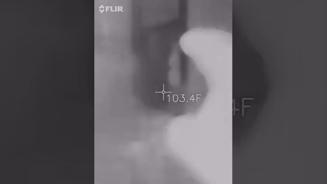 9/14/18 Using thermal camera in my bedroom, notice the temperature смотреть онлайн