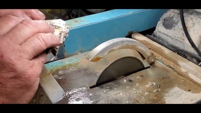 Finally Learning to Cut you Opal Stones: Part 4 (Cutting) смотреть онлайн