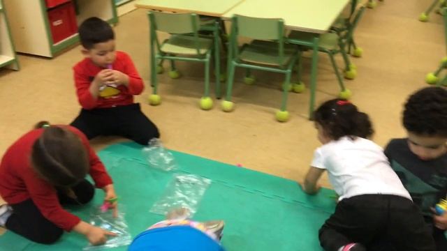SOPLO CON PIPETA Y GLOBOS смотреть онлайн