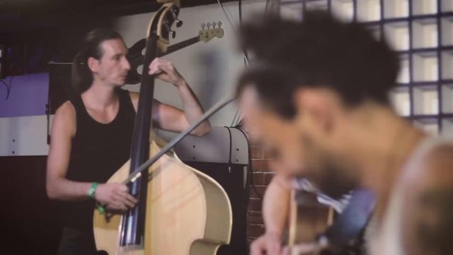 Kristína Prablesková & Milusion - Spánok (LIVE IN FLAME BAR) смотреть онлайн