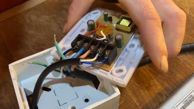 How to wire an Ecofarm 240 watt quantum board with dimmer switch. смотреть онлайн