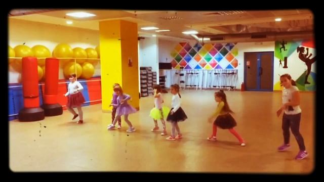 Jingle Bells Zumba®Kids JR смотреть онлайн
