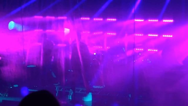 Tokio Hotel - Love who loves you back (25.10.2015) Нижний Новгород смотреть онлайн