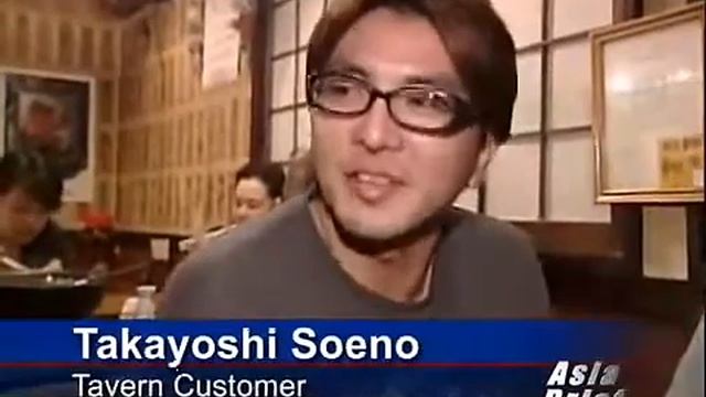 Monkey Business- Monkeys as waiters in japan...VERY FUNNY!! MUST SEE!!! смотреть онлайн