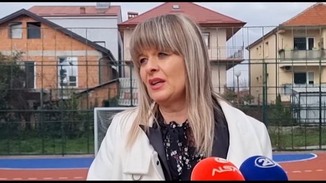 Шаќири тврди дека 80% од учебниците се испечатени, ама никако да стигнат, промашено првото полугоди смотреть онлайн