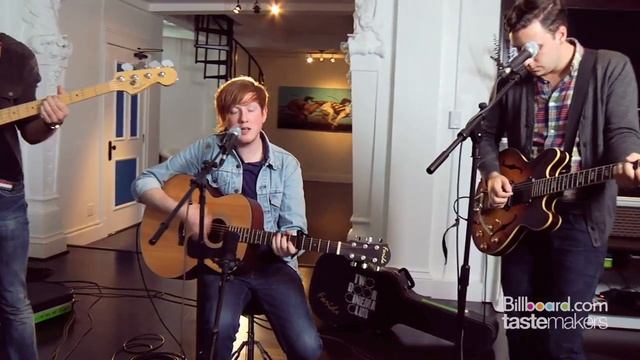 Two Door Cinema Club - "Something Good Can Work" LIVE (Studio Session) смотреть онлайн