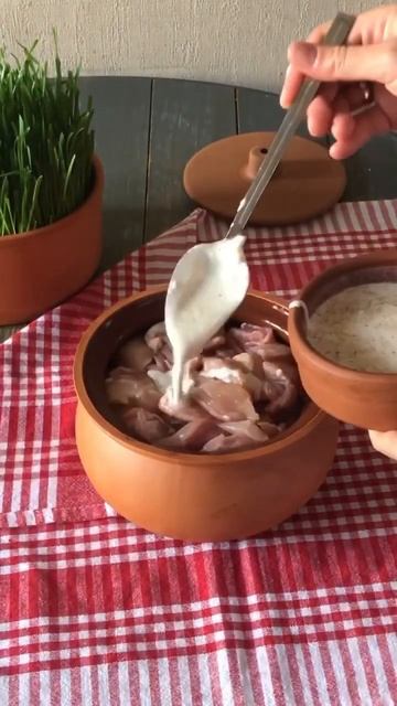 Запеченная курица и картофель в ГОРШОЧКЕ смотреть онлайн