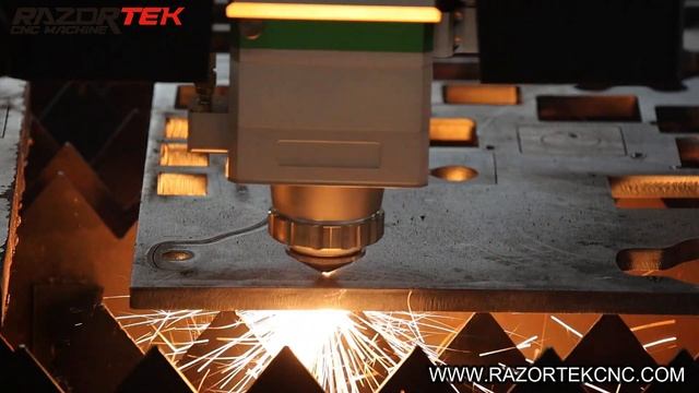 RZ1530FR 3000w raycus laser power fiber laser cutter with rotary for sheet and pipe cutting смотреть онлайн
