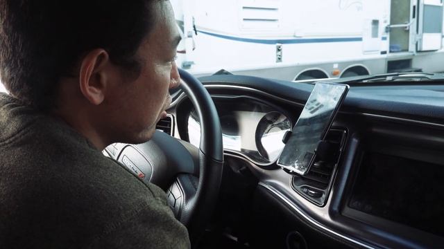 Как я переехал в Америку / История Тамирлана смотреть онлайн