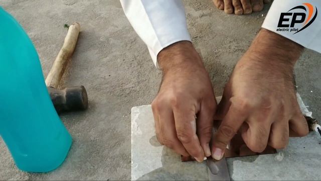 How to cut glass bottle cleanly // कांच की बोतल को सफाई से कैसे काटे.? experiment смотреть онлайн