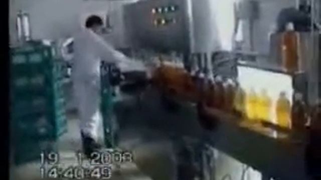 Разливка и упаковка в ПЭТ бутылки. Малая производительность смотреть онлайн