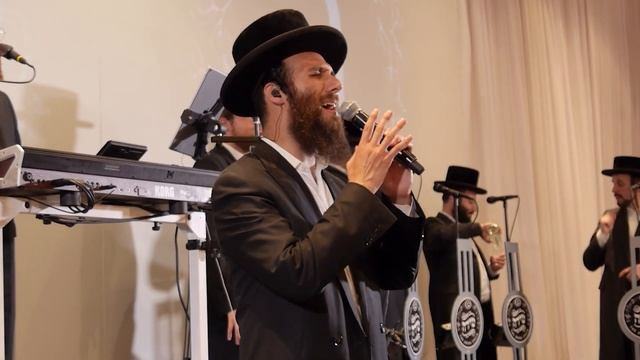 Chasidishe Tantz, Beri Weber, @aberkoproductions1765 @theshirachoir Avrumi Balti | ריקוד חסידי смотреть онлайн