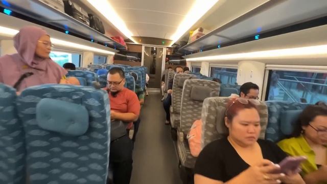 NYOBAIN KERETA CEPAT DENGAN TIKET TERMURAH‼️Trip Jakarta - Bandung with Kereta Cepat Whoosh смотреть онлайн