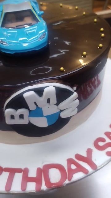 Sabko like karna hai😂😂 #video #birthdaycake #bmw #shortvideo смотреть онлайн