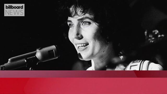 Country Music Icon Loretta Lynn Dies At 90 | Billboard News смотреть онлайн