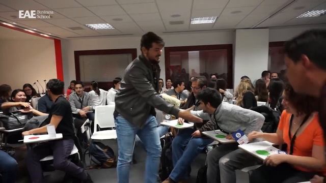 EAE Business School || Welcome Week Full Time 2016 en Madrid смотреть онлайн