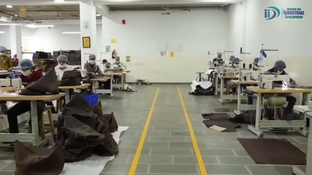 शुरू करे लेदर बैग बनाने का व्यवसाय | Start Leather Bag Manufacturing Business | Business Idea | IID смотреть онлайн