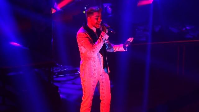 After Hours Mad World - Adam Lambert - Chicago 2016 03 23 смотреть онлайн