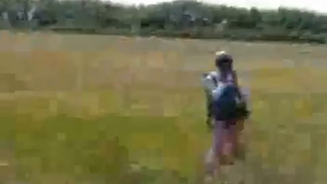 Настин первый прыжок с парашютом смотреть онлайн