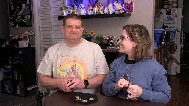 Mystery Unboxing: Loungefly Disney Princess Sidekick Floral Pins смотреть онлайн