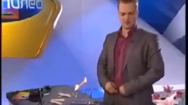 Именно поэтому свечка и совершает свои колебания! 1 смотреть онлайн