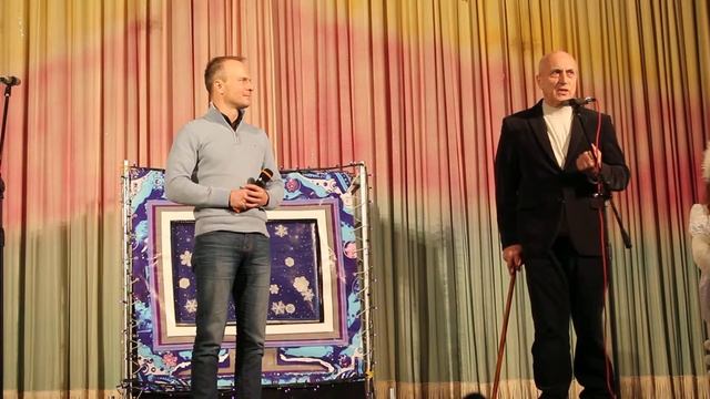 Передноворічна святкова вистава для дітей-інвалідів смотреть онлайн