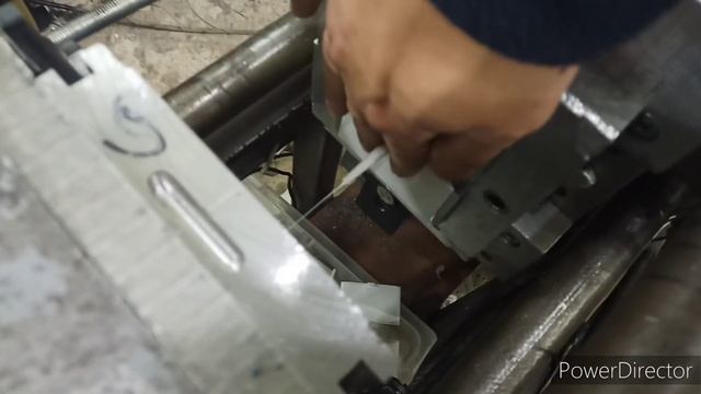 Часть 2. Отливка мебельной фурнитуры. 2 детали в форме. Полипропилен птр 15 белый. 30 грамм. смотреть онлайн