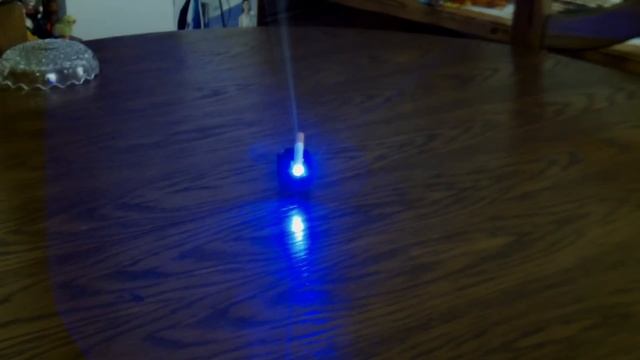 Laser lighting up a cigarette - 1000mw s3 spyder arctic laser смотреть онлайн