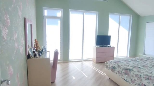 10915.mp4 смотреть онлайн