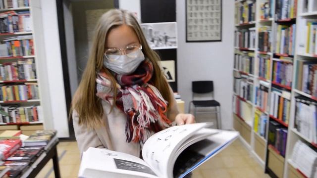 КНИЖНАЯ ОХОТА | Сновидения Набокова, Души и печатная машинка для Власты смотреть онлайн