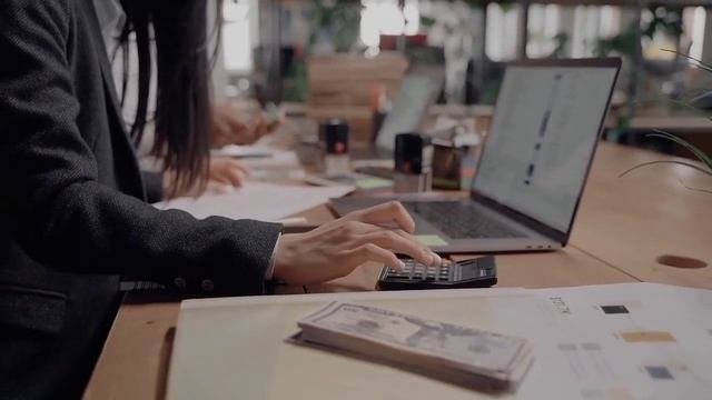 10 Essential Business Skills that Generate Millions смотреть онлайн