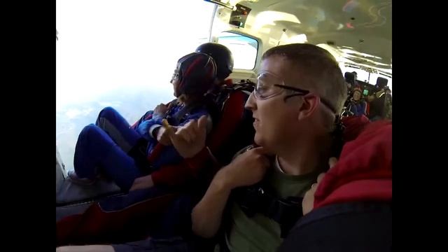 Jeremy Sutton's Tandem skydive! смотреть онлайн
