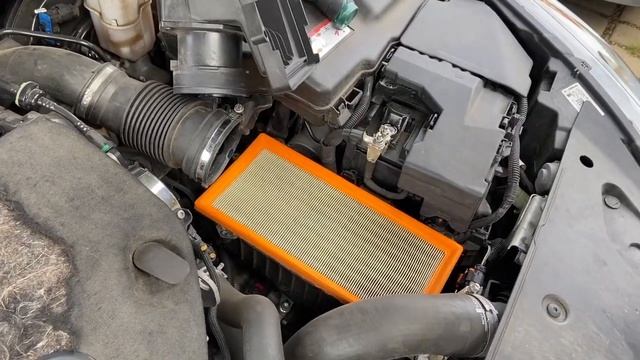 Peugeot 508: Easy DIY guide for engine air filter change смотреть онлайн
