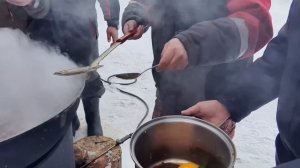 Такого мы еще не пробовали | Наш Брат Азамат приготовил вкусный Плов в честь Хасана Идиятуллина