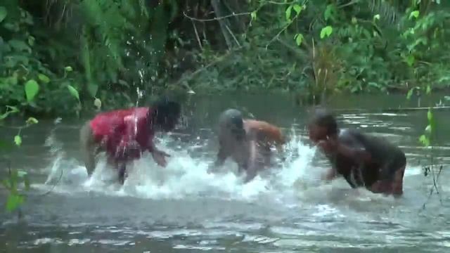Liquindi Baka women water drumming смотреть онлайн