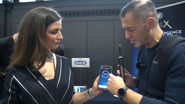ANTEPRIMA ORAL B GENIUS X - Addio al DENTISTA con lo SPAZZOLINO INTELLIGENTE! смотреть онлайн