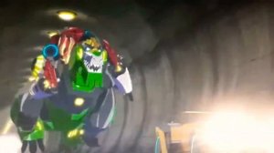 Смешной песня трансформеры роботы под прикрытием пытается атарваца от пасажирский поезд