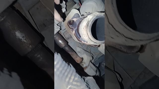 renault duster демонтаж глушителя смотреть онлайн