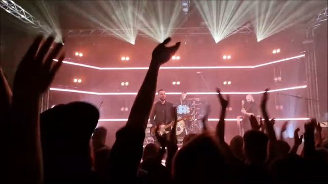 White Lies - Unfinished Business, live at Neue Theaterfabrik München 2022-05-08 смотреть онлайн