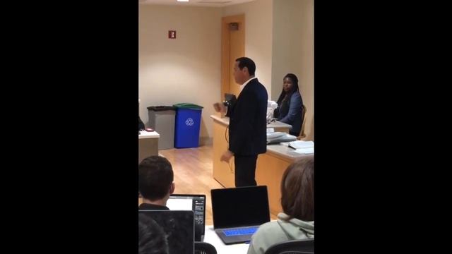 Successful Entrepreneur Luis Garcia Lecture at University of Miami Business School смотреть онлайн