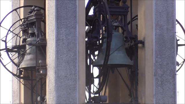 Campane di Lecco - Chiesa parrocchiale dei santi Pietro e Paolo nel rione Laorca смотреть онлайн