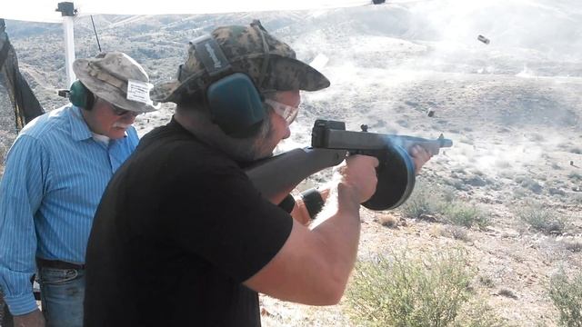 Derpy shoots my Thompson смотреть онлайн