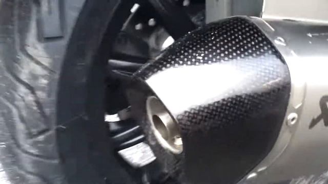 Vespa gts 300 Super Sport Akrapovic with db-killer смотреть онлайн