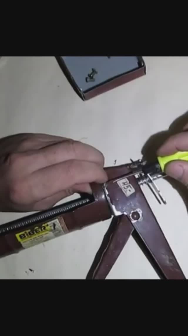 Доработал пистолет для герметика для клея смотреть онлайн