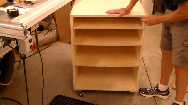 01 Table Saw Cart смотреть онлайн