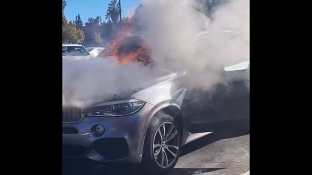 BMW Advert Meme смотреть онлайн